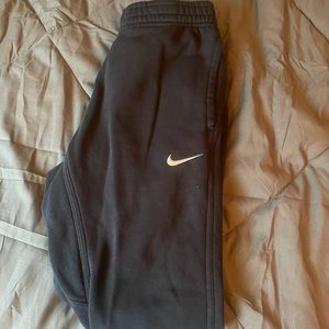 Nike jogger sweatpants black.